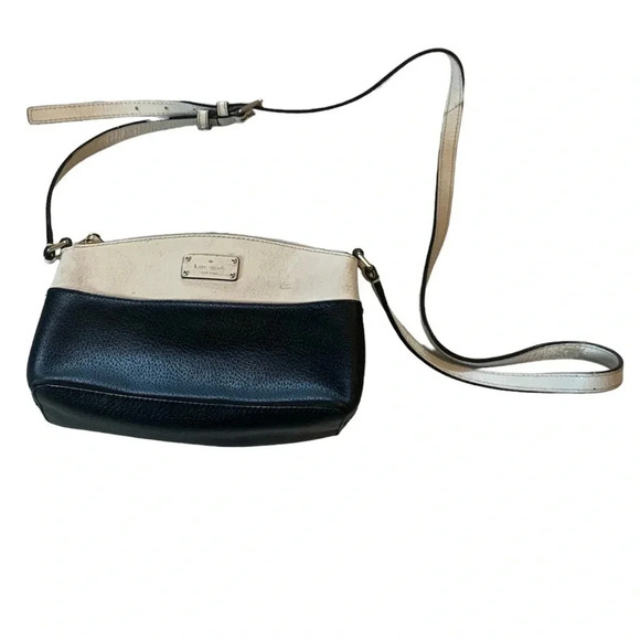 kate spade Handbags - Kate Spade Jeanne Cross  Body Bag in Saffiano Leather
